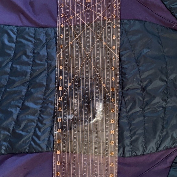 IBEX WOOL AIRE Merino Black and Purple Puffer Jacket - Picture 6 of 10